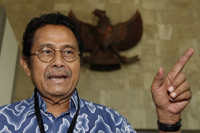 Airlangga: Prof Fahmi Idris Seorang Pekerja Keras yang Mudah Bergaul