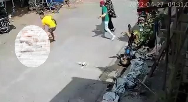Viral Video Anak Dibanting Pria Diduga ODGJ di Jalan Aspal hingga Tak Bergerak
