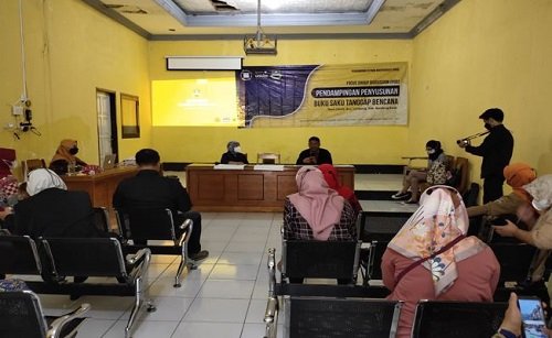 Tanggap Bencana Melalui ‘Buku’ di Desa Cikole