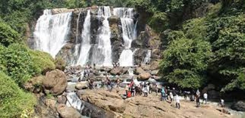 5 Wisata Curug di Bandung yang Cocok untuk Lepas Penat Kerja