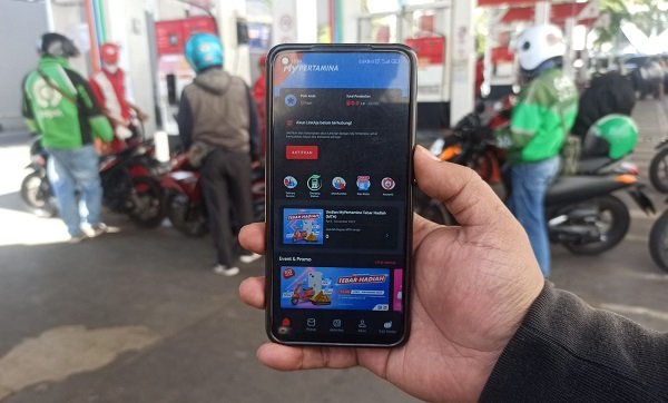 Cara Transaksi Beli BBM Pertalite dan Solar Roda 4 di SPBU