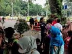 suasana gedung pakuan jelang kedatangan jenazah eril