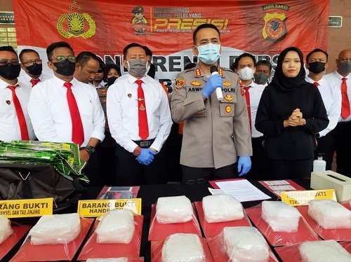 Polisi Gagalkan Peredaran 20 Kg Sabu di Bandung