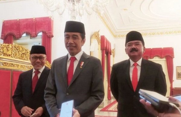 Alasan Jokowi Tunjuk Zulkifli Hasan dan Hadi Tjahjanto jadi Menteri