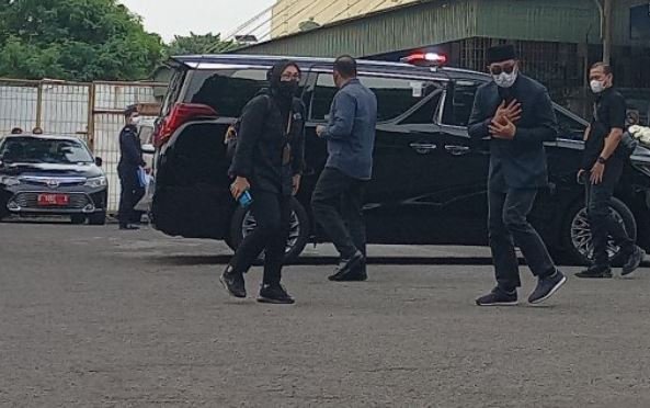 Jenazah Eril Sudah Tiba di Indonesia, Begini Suasana Penyambutan di Bandara Soetta