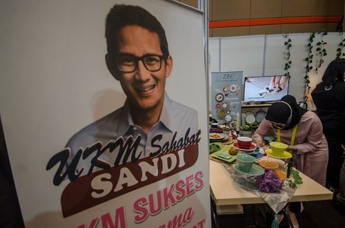 Tingkatkan Keahlian Wirausaha, Relawan UMKM Sahabat Sandi Gelar Pelatihan Bikin Kue di Bandung