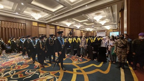 354 Mahasiswa STIA Bandung Diwisuda