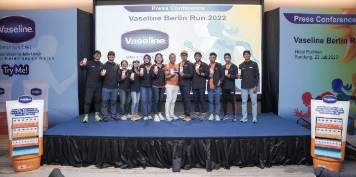 Vaseline Daily Sun Care Wujudkan Mimpi 9 Pelari Indonesia ke World Major Marathon di Berlin
