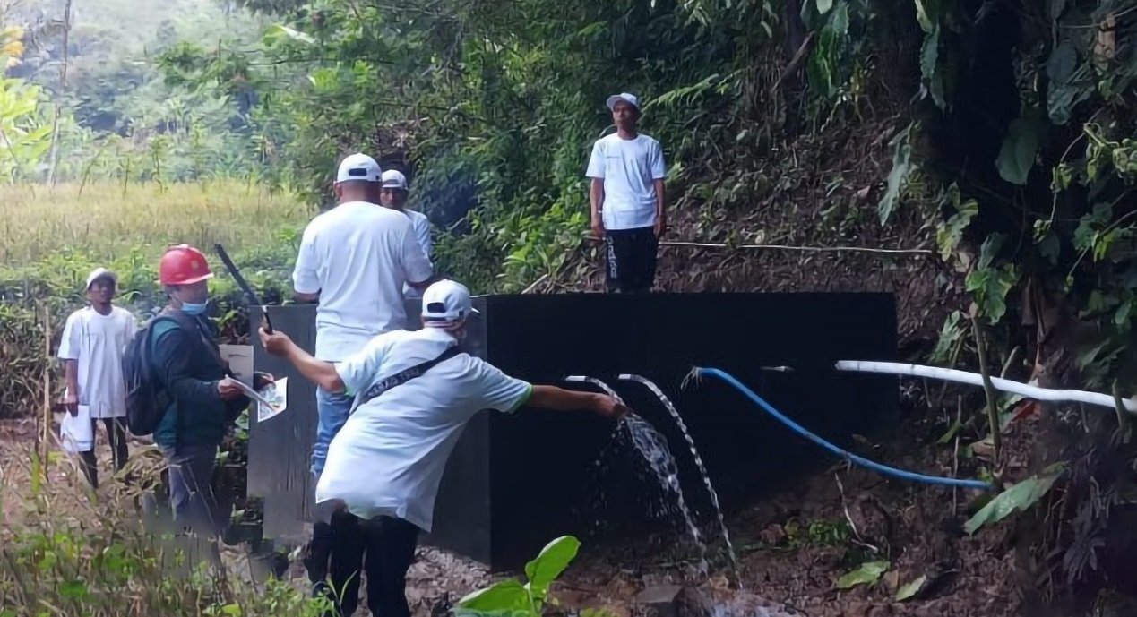 PLN UIP JBT Fasilitasi Air Bersih dan MCK untuk Empat Desa di Jabar