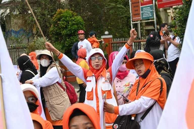 Meriakan HUT RI Ke-77, PKS Gelar Flashmob Serentak