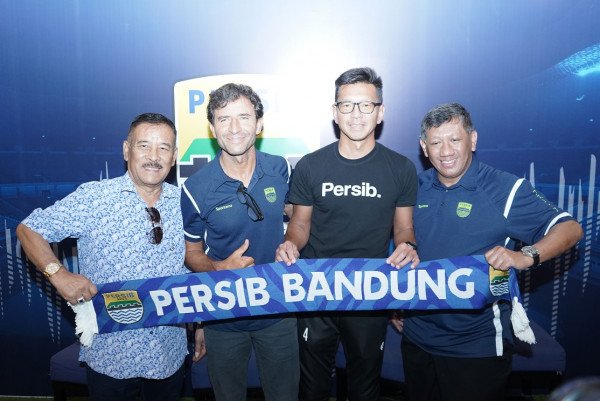 Luis Milla Dikontrak Nahkodai Persib Selama 2 Tahun