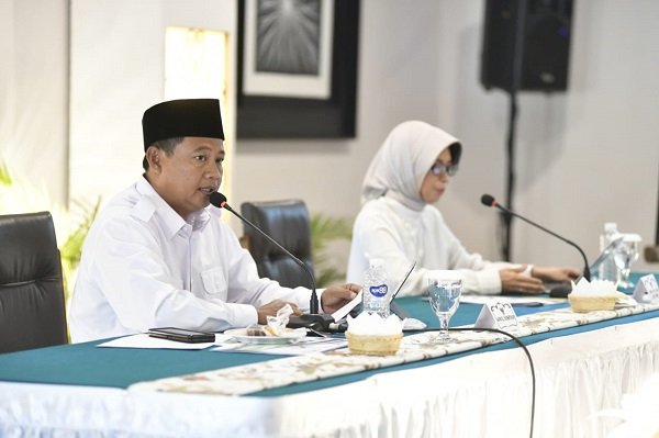 Wagub Jabar Hadiri Rapat Evaluasi Progres Hasil Pengadaan Barang dan Jasa TA 2022 di Lingkup Provinsi Jabar