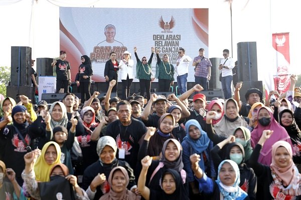 Ribuan Warga Desa di Majalengka Gaungkan Ganjar Presiden 2024