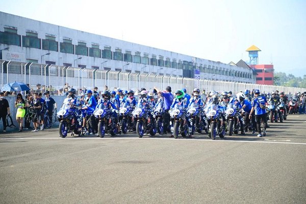 Seri ke-2 Idemitsu bLU cRU Yamaha Sunday Race 2022 Digelar di Sirkuit Sentul