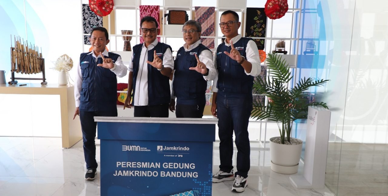 Perkuat Layanan, Jamkrindo Resmikan Gedung Kantor Baru di Bandung