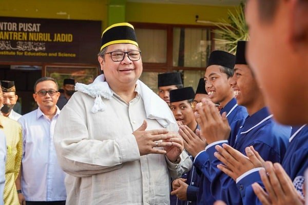 Kunjungi Ponpes Nurul Jadid, Airlangga Dorong Pemberdayaan Ekonomi Pesantren