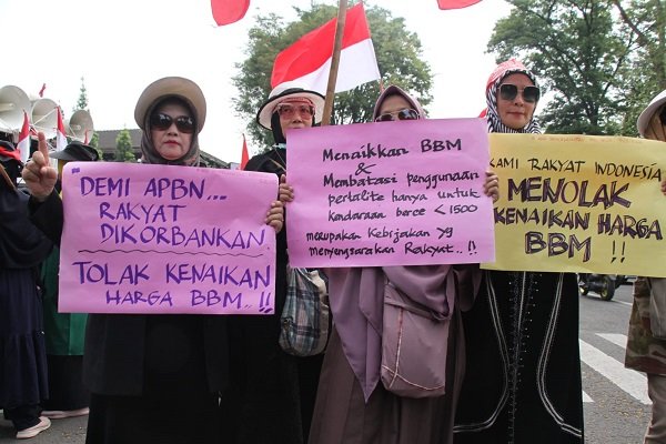 Demonstrasi Tolak Kenaikan BBM di Gedung Sate