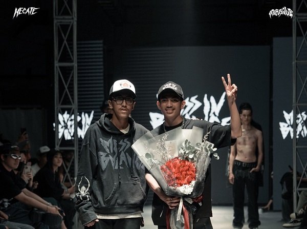 Kolaborasinya Bikin Heboh, Mengenal Miracle Mates dan Hecates