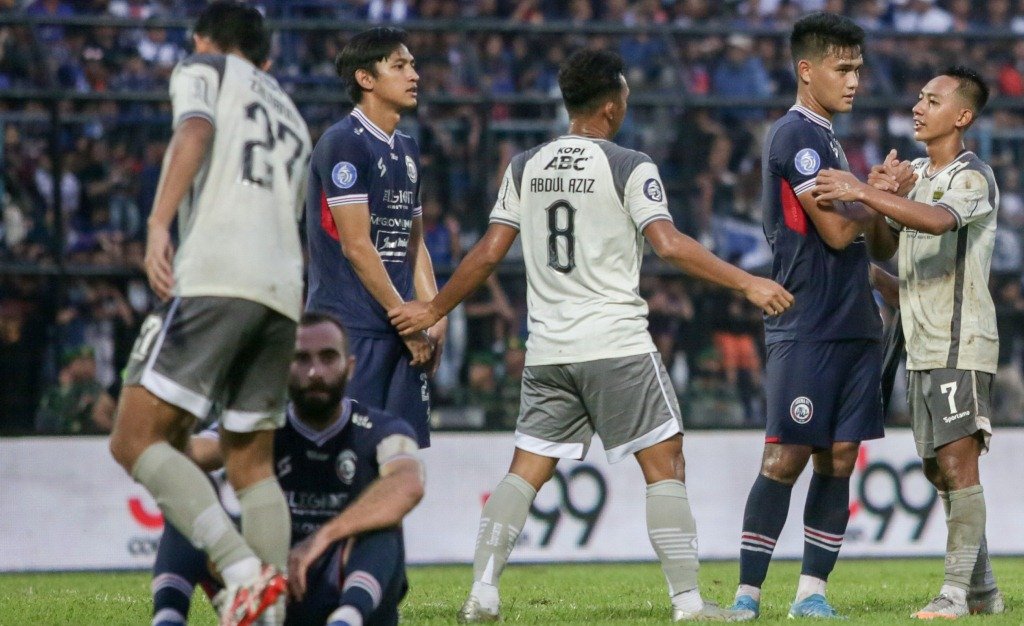 Pelatih SSB Putra Banjaran, Jajat Sudrajat : Lapangan Tengah Persib Lebih Hidup