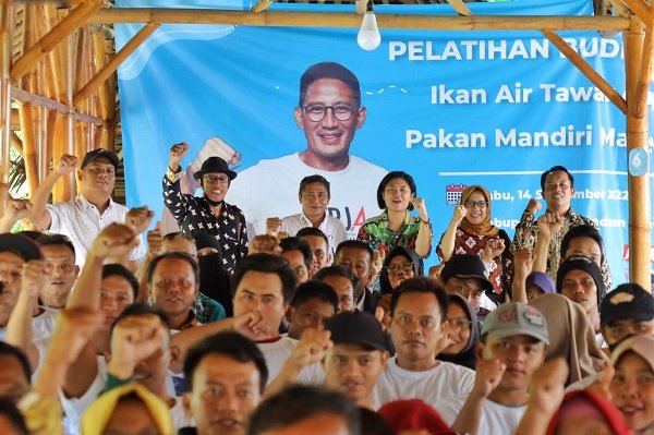 Fokus Ciptakan Lapangan Kerja Baru, Relawan Sandiaga Beri Pelatihan ke Pembudidaya Ikan Pangandaran