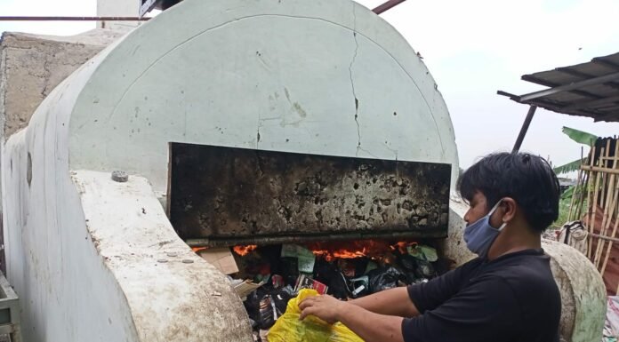 Warga Bojongsoang Sulap Sampah Jadi BBM