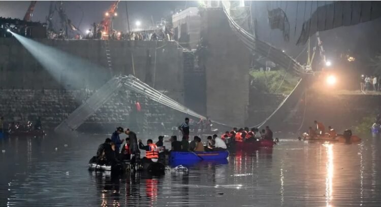 Jembatan Gantung Ambruk di India, 120 Orang Tewas
