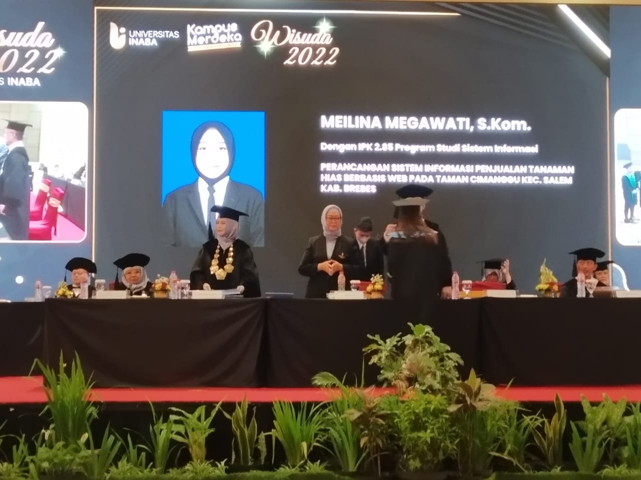 604 Mahasiswa Inaba Diwisuda, Rektor: Setiap Lulusan Punya Daya Saing Didunia Kerja