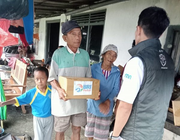 Bencana Banjir Melanda Wilayah Jawa Timur, BRI Peduli Tanggap Darurat Salurkan Bantuan