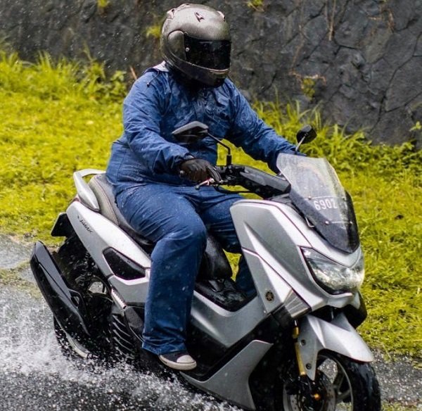 Tips Berkendara di Musim Hujan dengan Sepeda Motor Matik