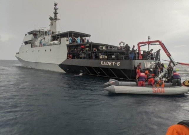Kapal KM Mutiara Timur 1 Keluarkan Asap Saat Menuju Lombok