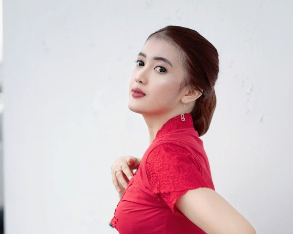 Muflida Noerhaliza Aktris Cantik di Film Kabayan Milenial