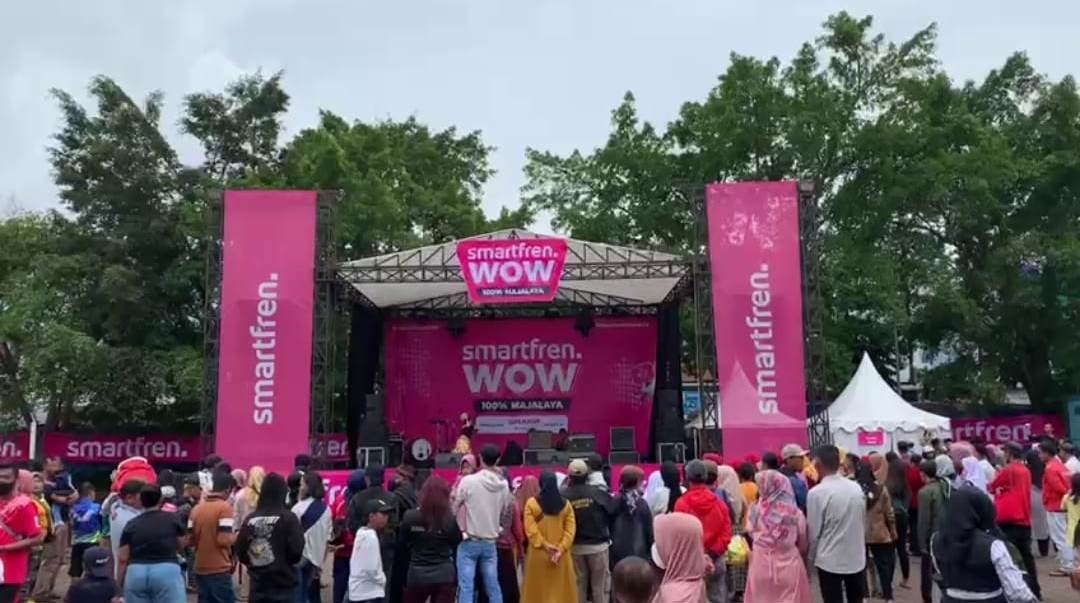 Buka Peluang Masyarakat, Smartfren Hadirkan Festival UMKM di Smartfren WOW Majalaya 100% Lokal 