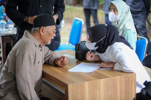 Pemkot Bandung Mulai Salurkan Bantuan Modal untuk 948 Pelaku Usaha Mikro