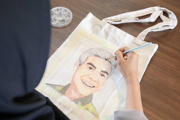 Srikandi Ganjar Jabar Gelar Painting Tote Bag untuk Mengasah Kreativitas Perempuan
