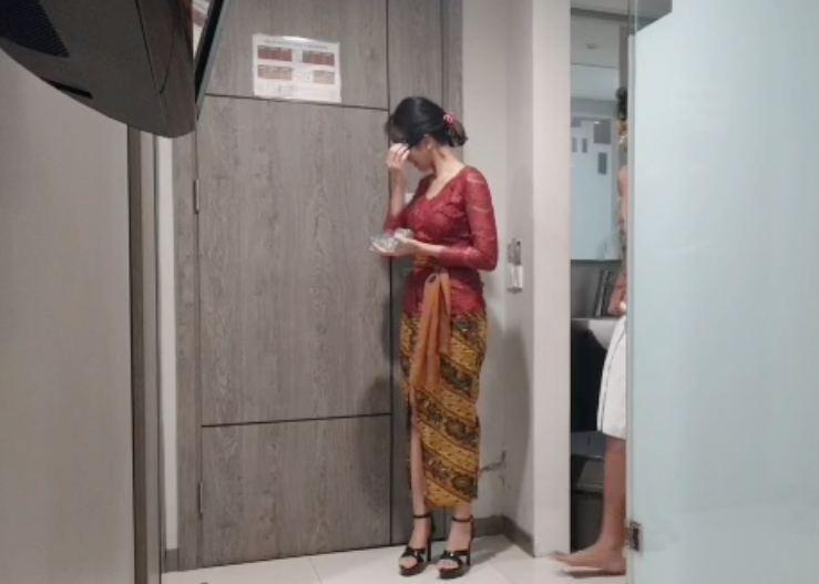 Pemeran Video Kebaya Merah Diduga Pasien Rumah Sakit Jiwa