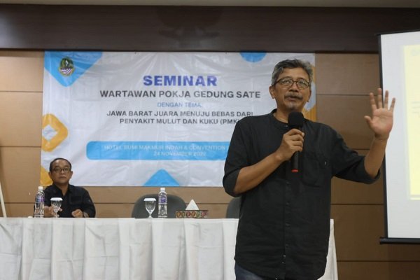 Sanitasi dan Disinfektan Kunci Penanganan PMK