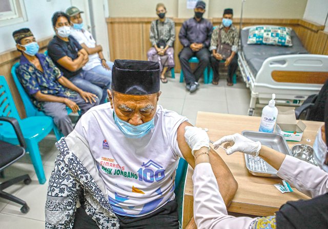 Arab Saudi Masih Wajibkan Vaksin Meningitis untuk Umrah