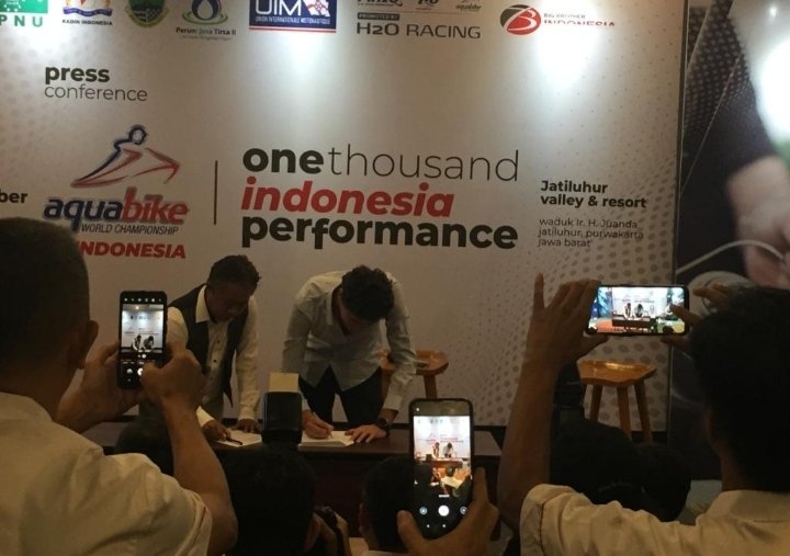50 Pebalap Aquabike Dunia Bertarung di Jatiluhur