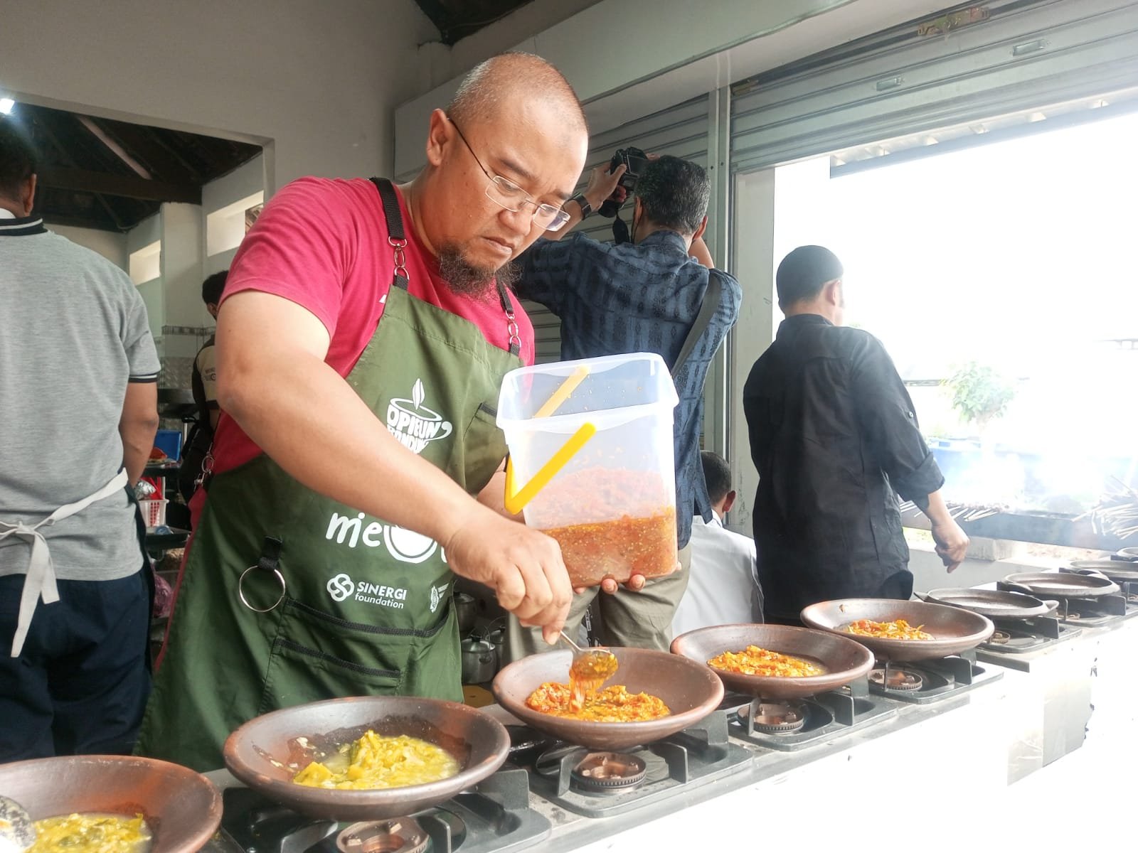 Kuliner Rumah Jenderal, Makan Sambil Bersedekah