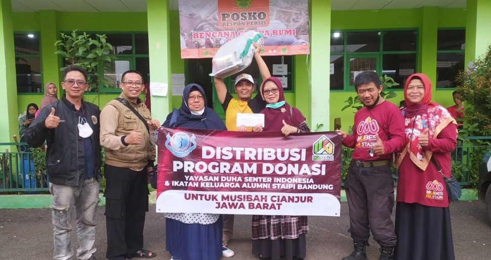IKA STAIPI Bandung Kirim Bantuan untuk Korban Gempa Cianjur, Salurkan Satu Ton Beras dan Uang Tunai