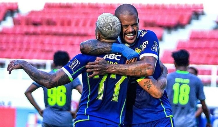 Persib Menang 5 Kali Beruntun, Luis Milla Puji Performa Persebaya