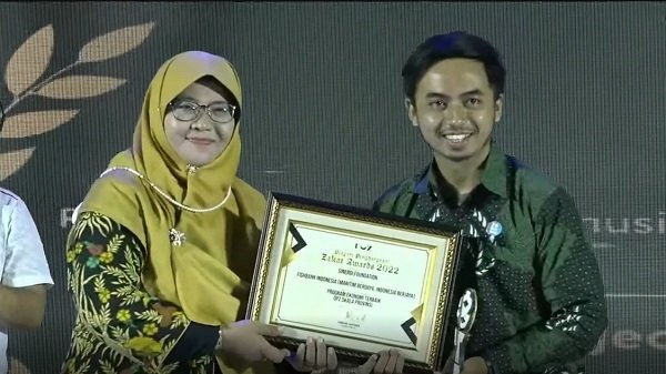 Sinergi Foundation Raih Penghargaan Program Ekonomi Terbaik di Zakat Awards 2022