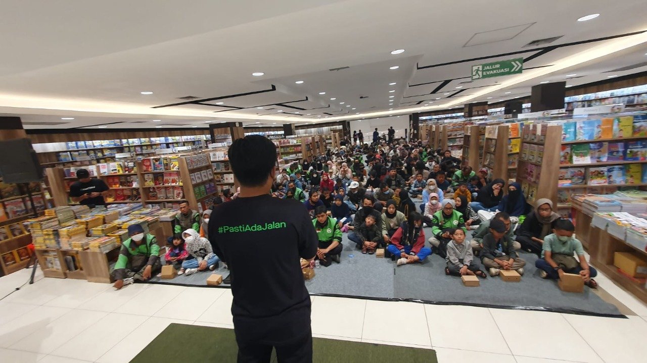 Ratusan 440 Anak Mitra Driver Lulus Pelatihan Bahasa Inggris Komprehensif, Kolaborasi Gojek & Gramedia Academy