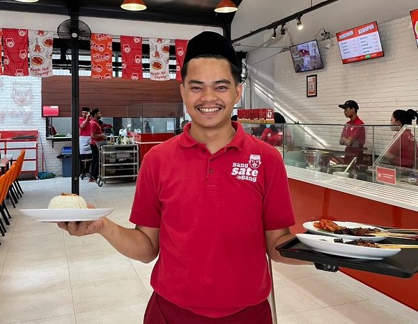 Resto Bang Sate Bang di Bandung Sediakan Belasan Menu Sate Nusantara