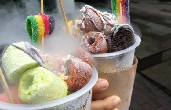 Terbitkan Surat Edaran, Kemenkes Ingatkan Bahaya Nitrogen Cair pada Ciki Ngebul