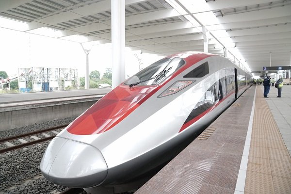 Masyarakat Umum Bisa Uji Coba Gratis Kereta Cepat Jakarta-Bandung