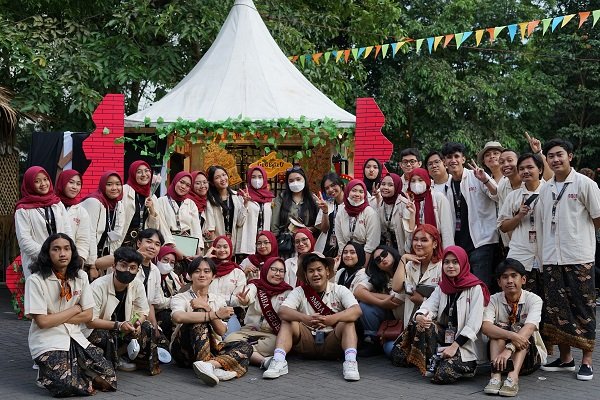 Tim Amba Gegesiku Berhasil Menghadirkan ‘PERKARA’ pada Urban Village D’Fest 2022 Telkom University