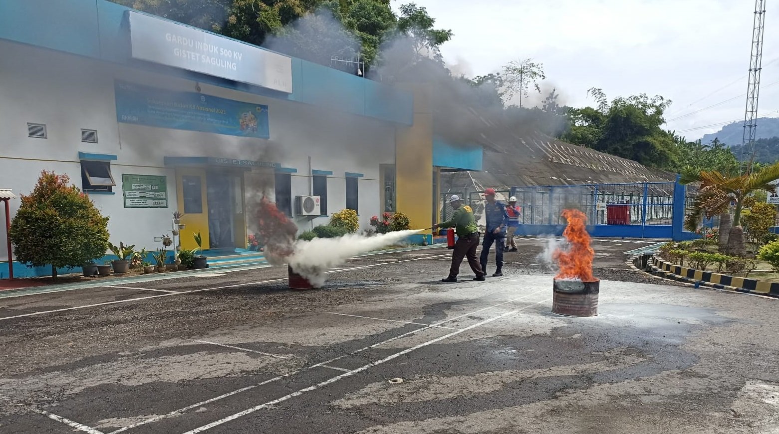 Peringati Bulan K3, PLN UPT Bandung Gelar Rangkaian Kegiatan Hingga Simulasi Tanggap Darurat