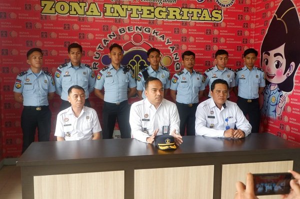 2 Warga Binaan Terlibat Peredaran Narkoba, Rutan Bengkayang Langsung Geledah Blok Hunian