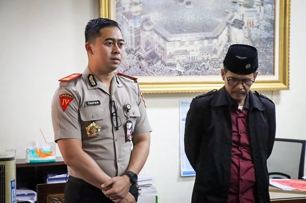 Mahasiswa STIK Salurkan Bantuan ke Masjid PP Persis